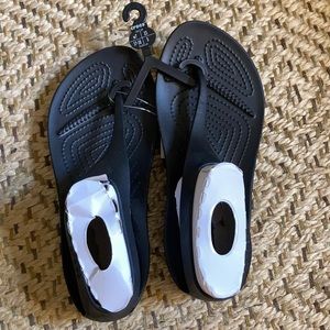 Brand new Serena Crocs thong style sandals